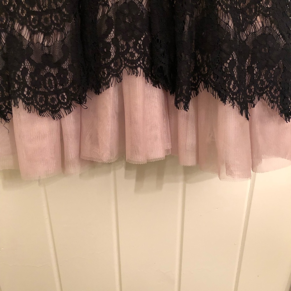 Black lace cocktail dress - Picture 6 of 7